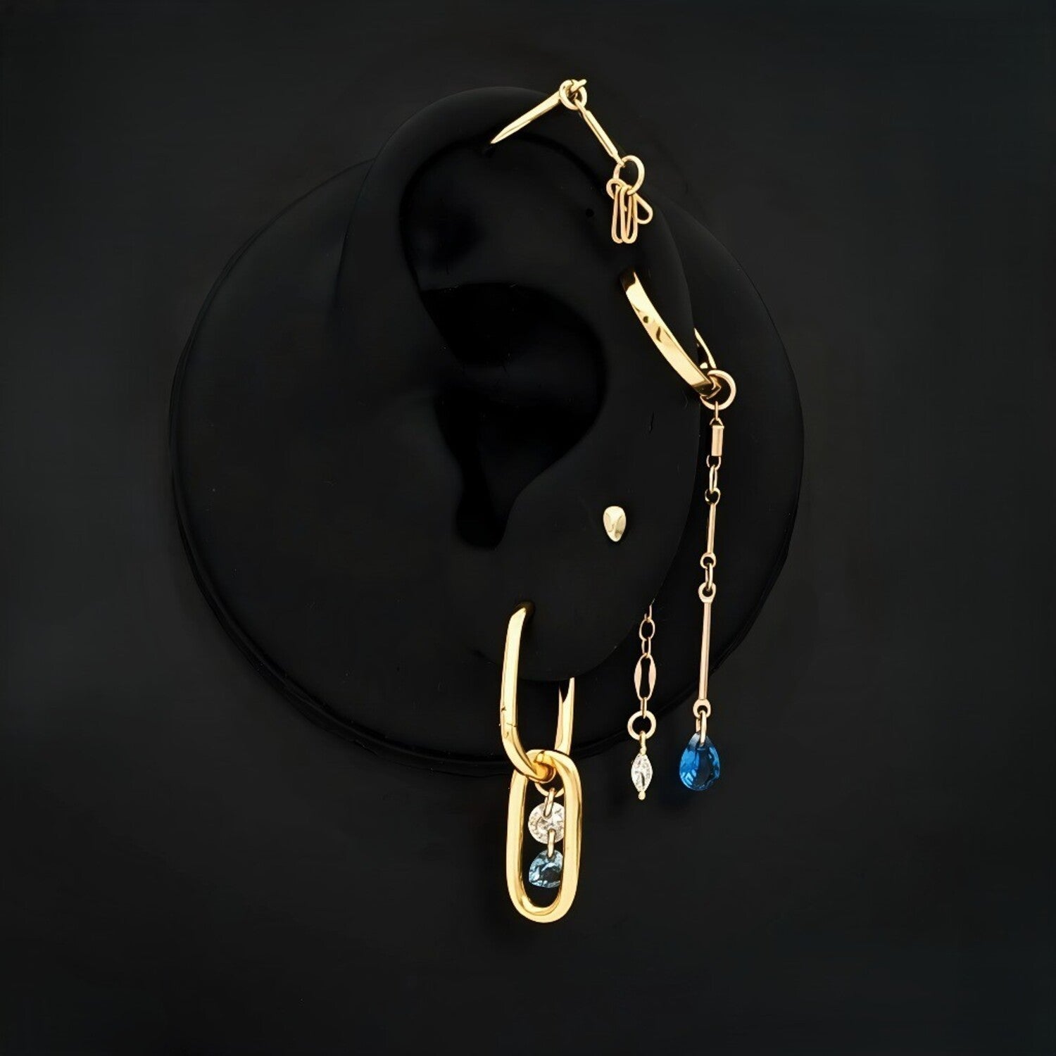 Øredobber sett av 4 øredobber i gull