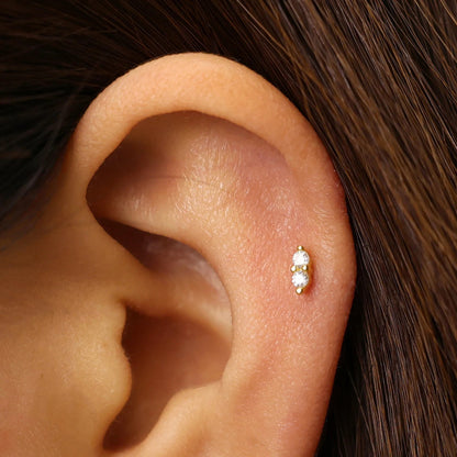 Helix Øredobb - Cartilage Flatback Øredobber 2 Hvite Steiner, Helix Smykke & Tragus Piercing (labret stud) - Artlysian