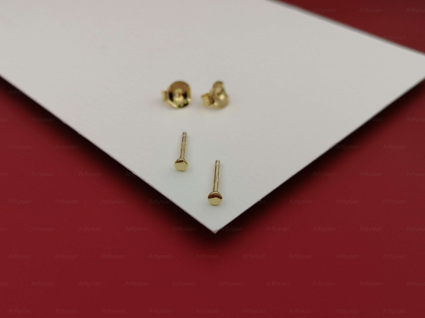 Gold Stud Earrings - Sirkel - Enkle og Minimalistiske