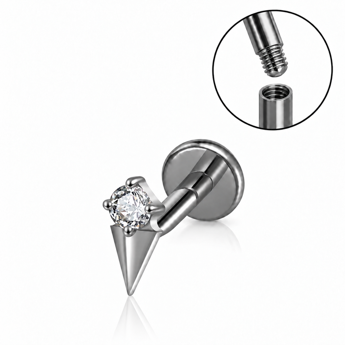 Flatback conch piercing i titan av implantatkvalitet ASTM F136, allergivennlig og komfortabel.